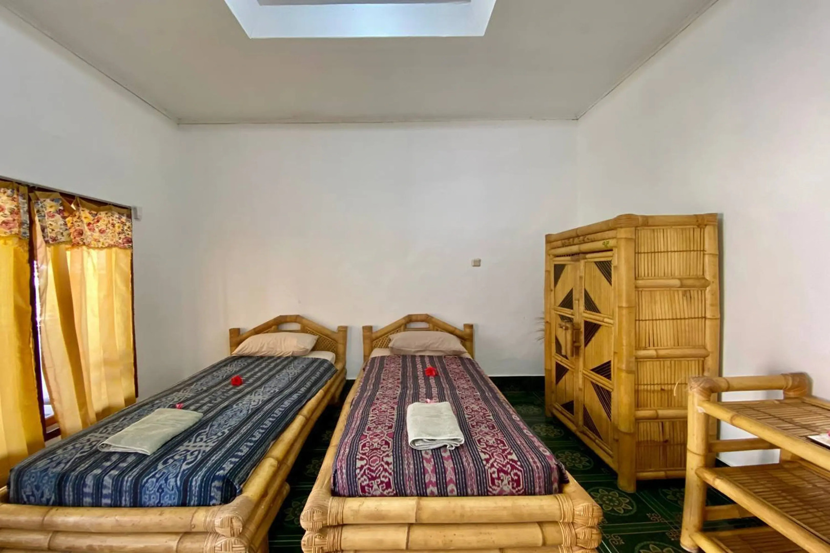 Duyung Rooms and Resto