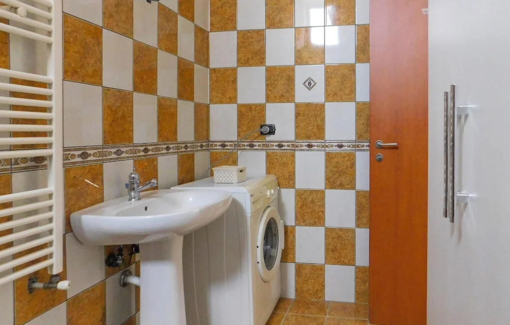 Nice Home in Montepaone With 5 Bedrooms, Wifi and Outdoor Swimming Pool