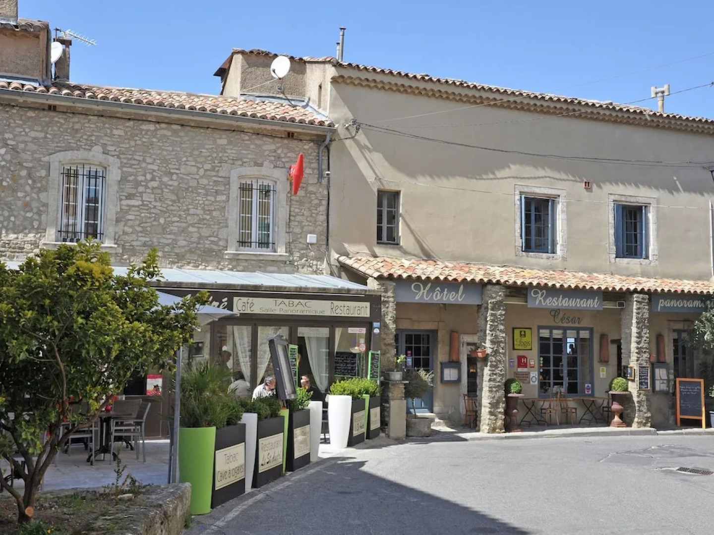 Luxurious Villa in Roussillon With Private Swimming Pool