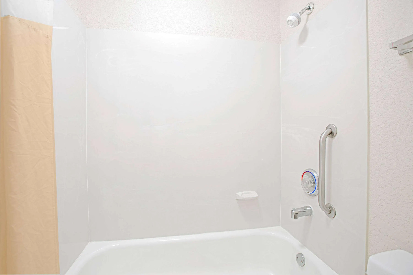 Days Inn by Wyndham Greenville