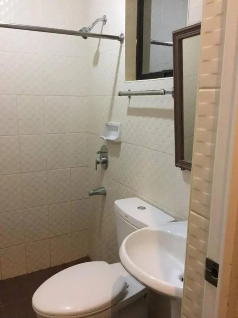 Dotties Place Hotel and Restaurant