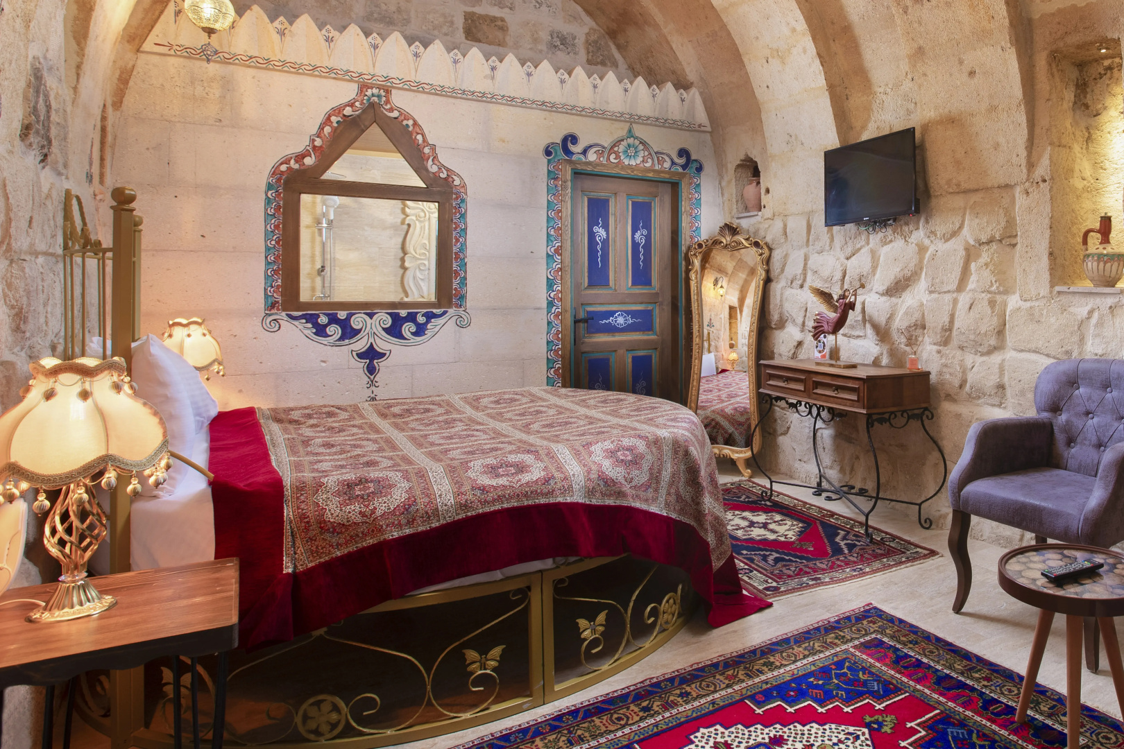 Carna Cave Hotel