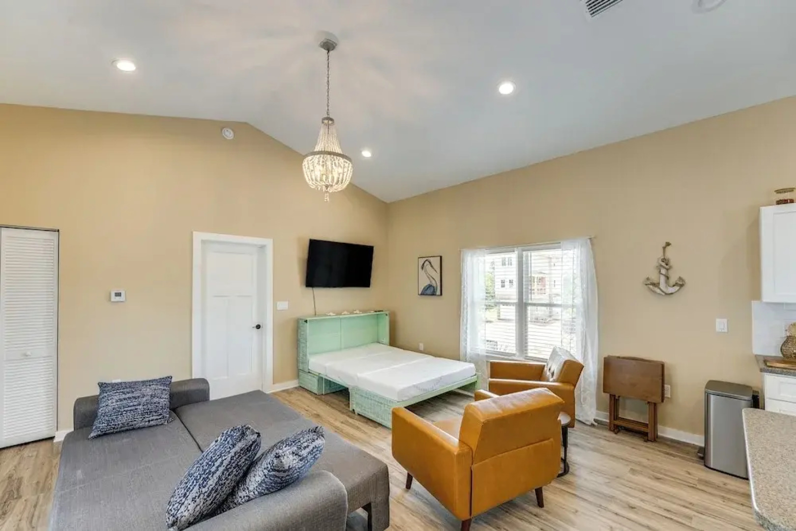 ~ 2 Mi to Boat Ramp: Steinhatchee River Cottage