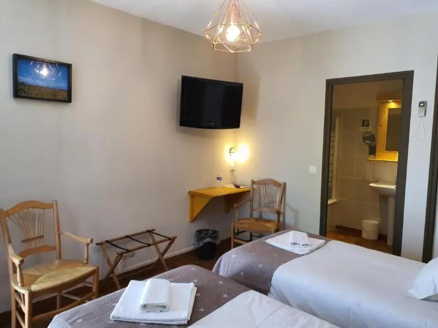 Logis Hotel L'Escarbille