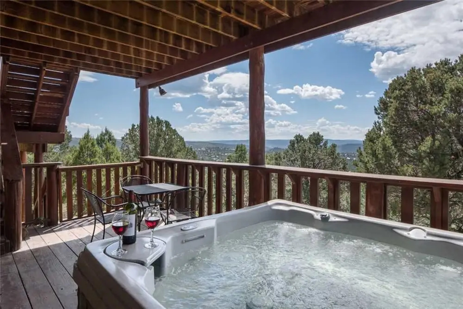 Buena Vida - Three Bedroom Cabin with Hot Tub