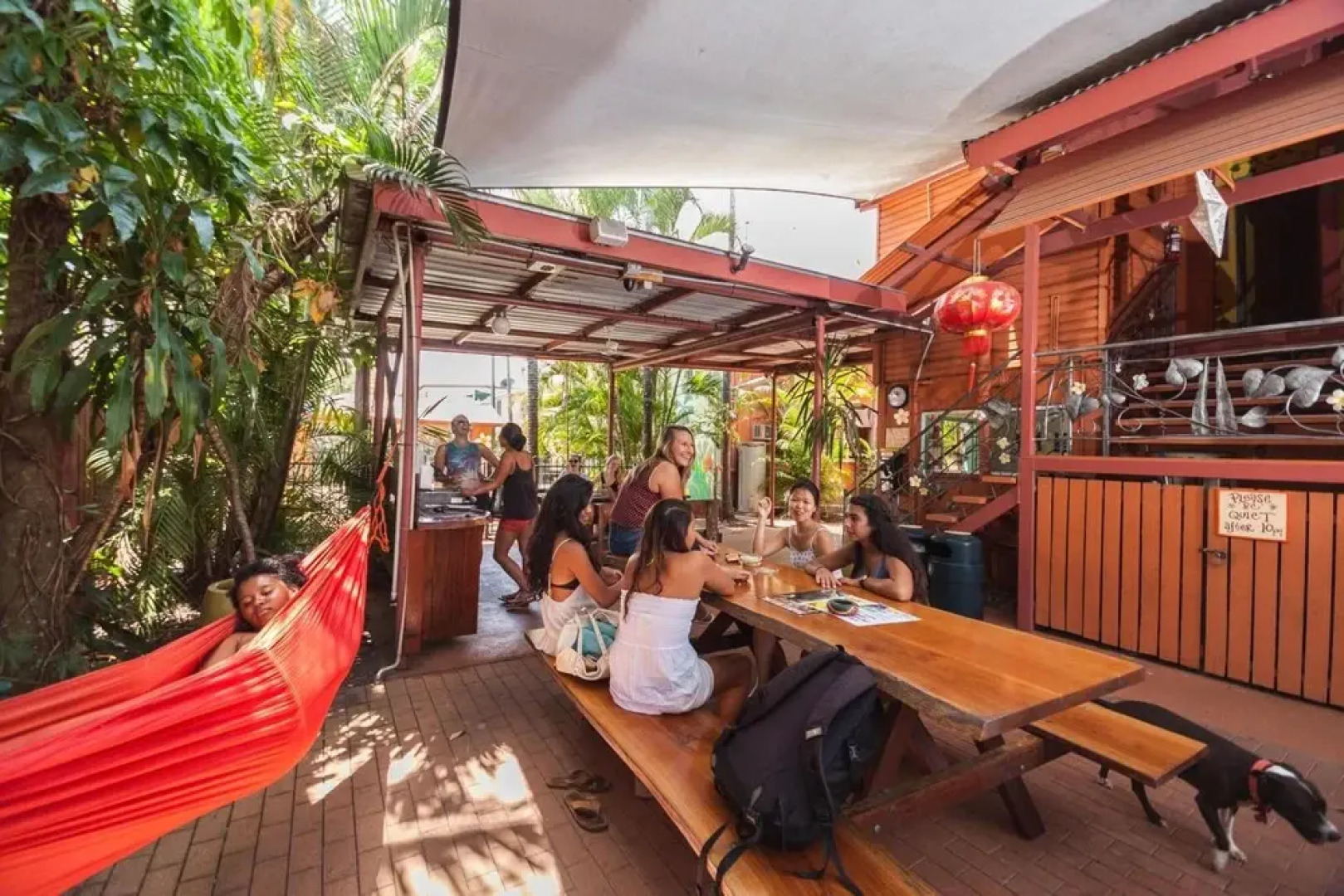 Travellers Oasis - Hostel