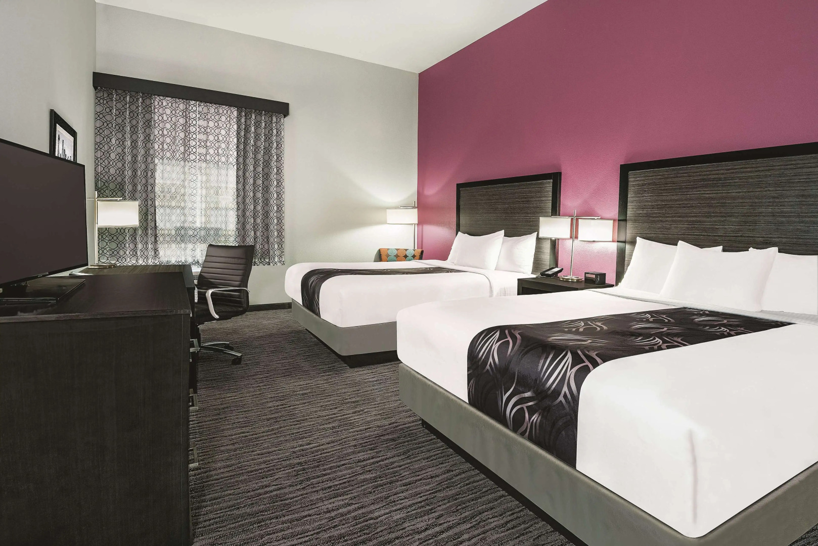 La Quinta Inn & Suites by Wyndham Dallas Grand Prairie North