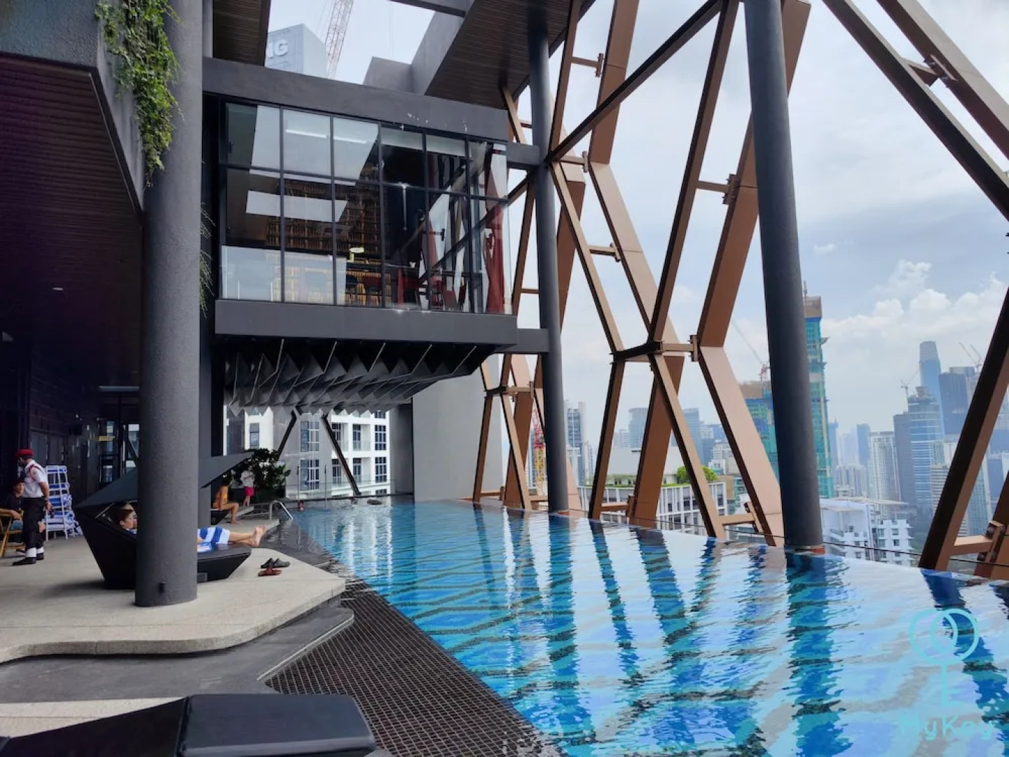 Scarletz Suites KLCC by Mykey