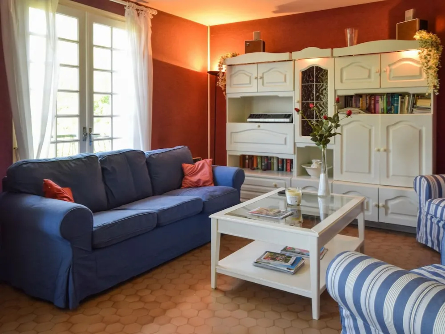 Beautiful Family Villa With Private Pool in Quiet Area of Villeneuve-sur Lot