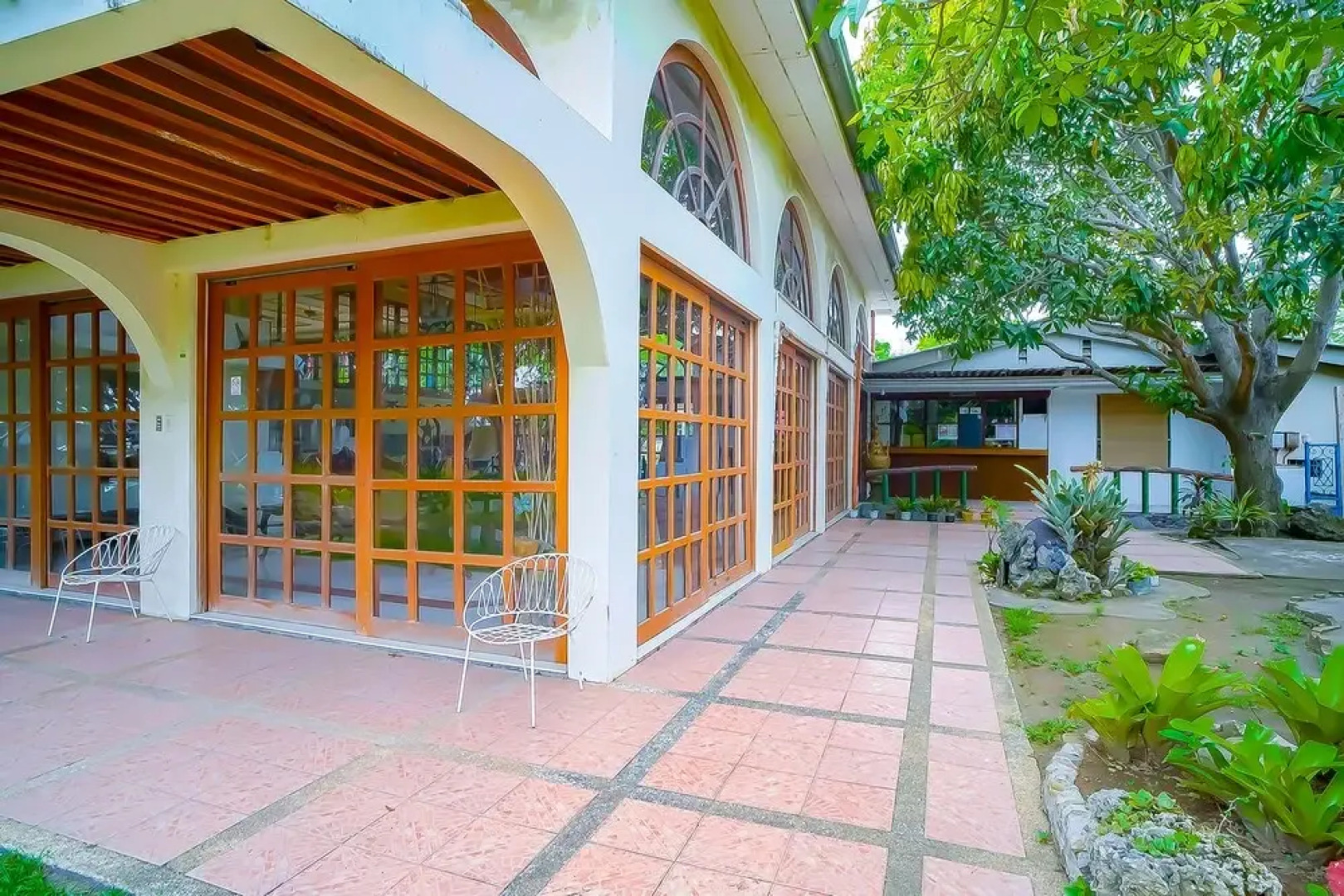 Star Cove Bed And Breakfast by OYO Rooms