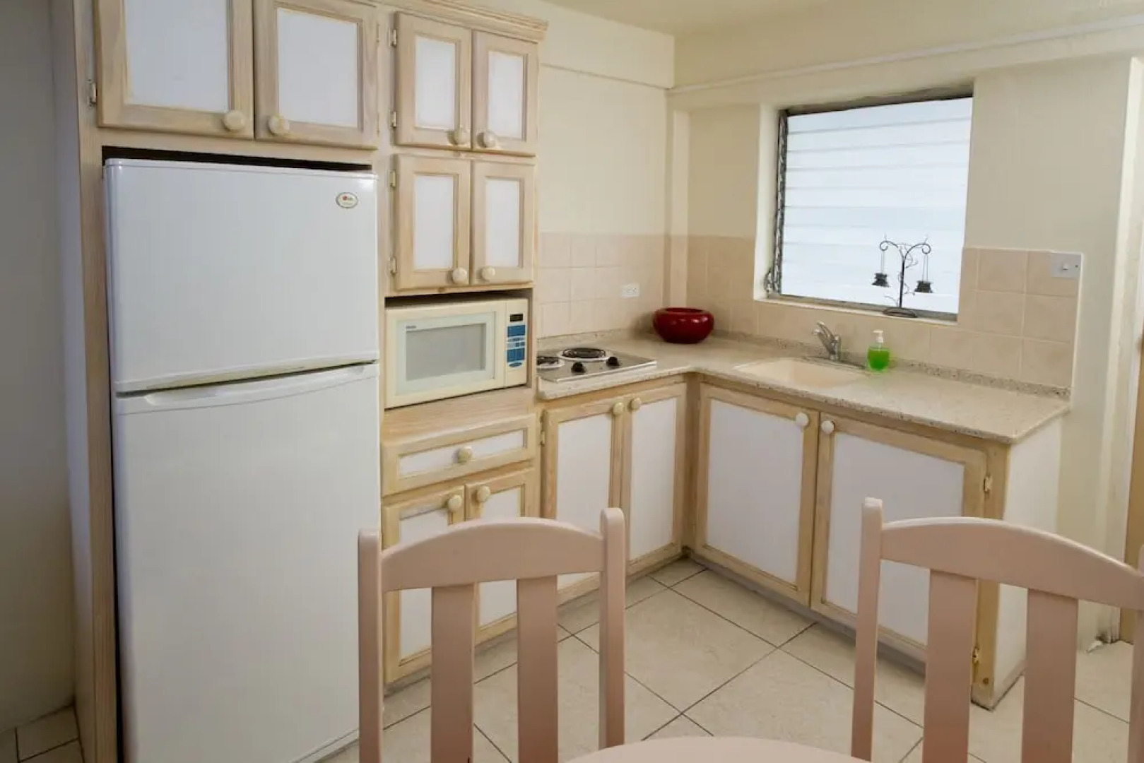 Melrose Beach Apartments