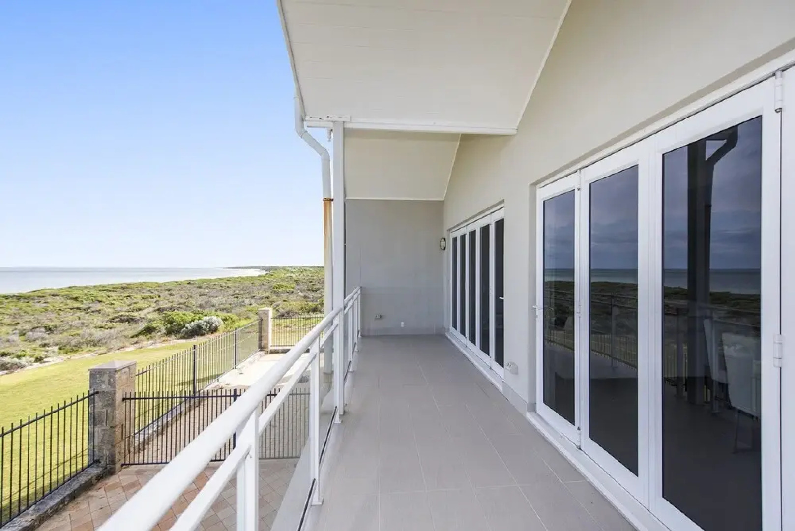 Ledge Point Village - Villa 16 - Beachfront Ocean Views