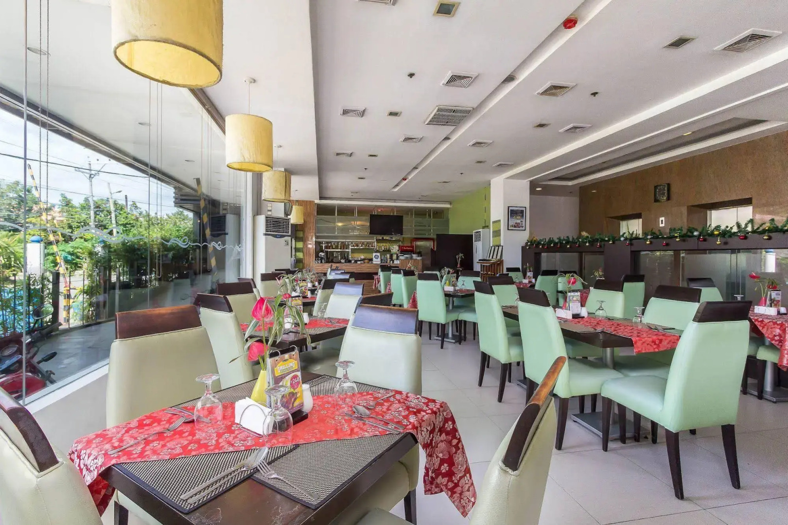 ZEN Rooms Cortes Street