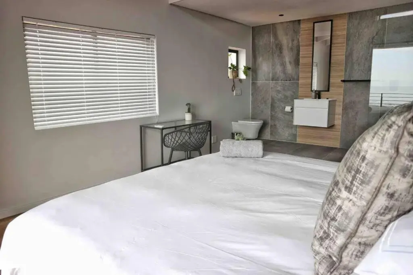 IMOYO INN Luxury Ocean View family house Sandbaai