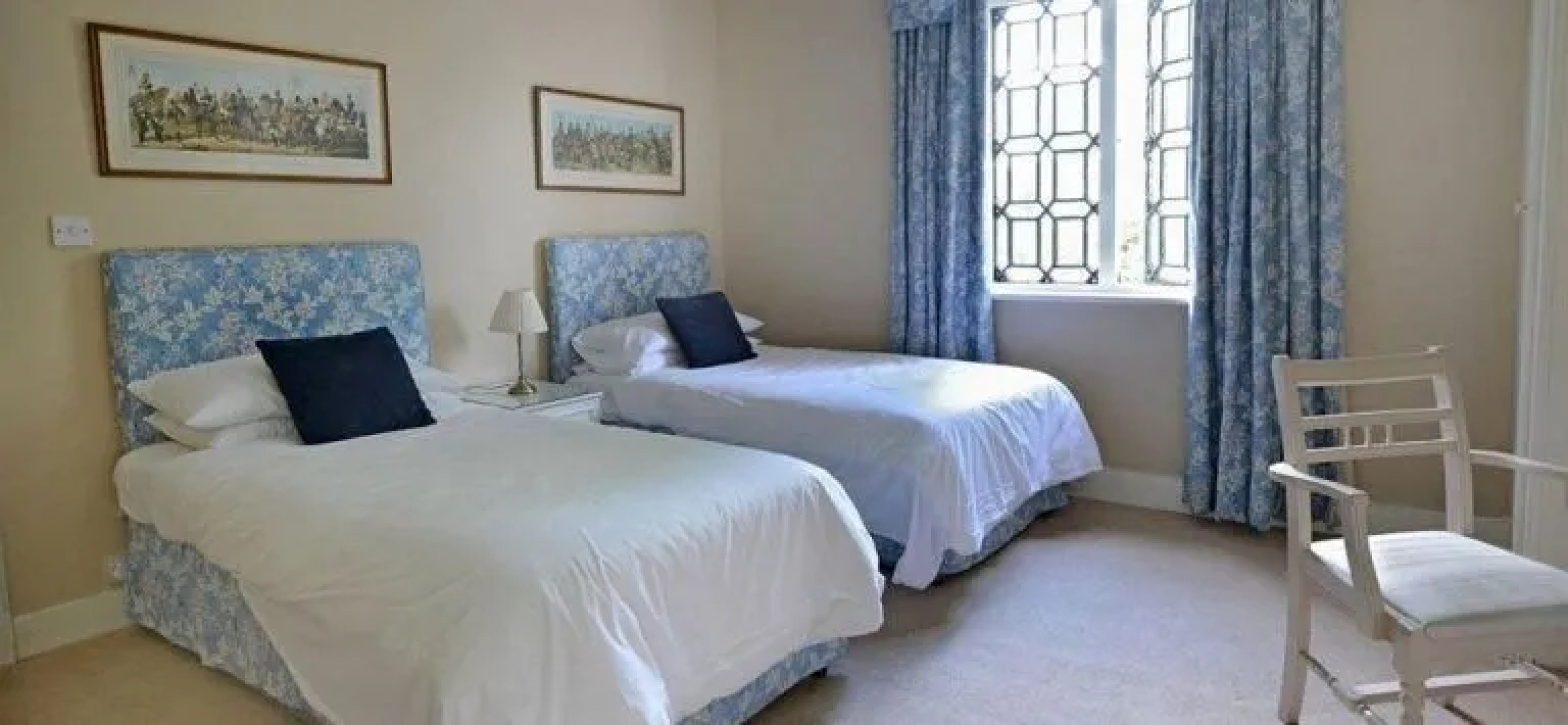 The Cholmondeley Arms - Inn