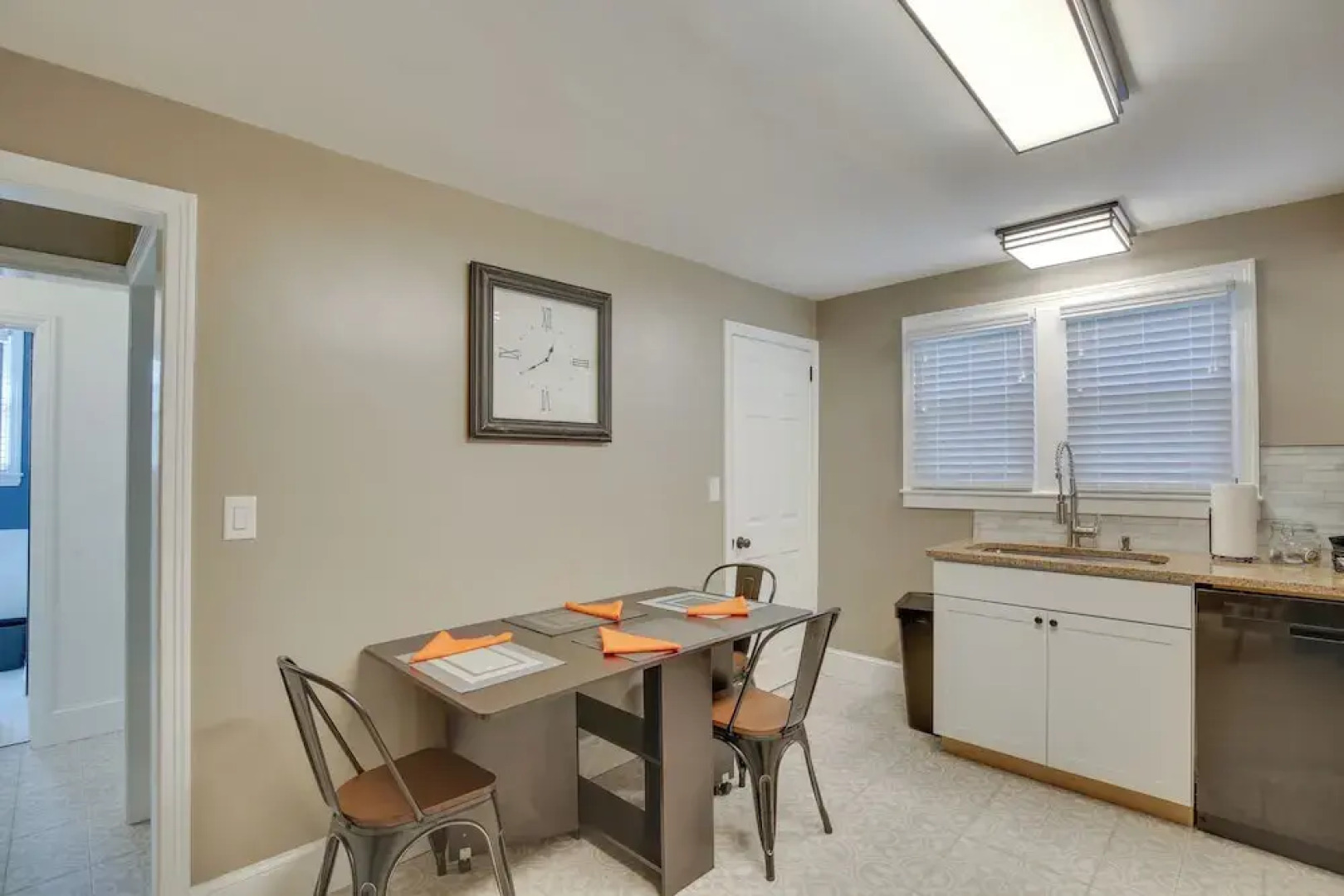 'the Peaceful Post' Cozy Winter Escape in Kingston