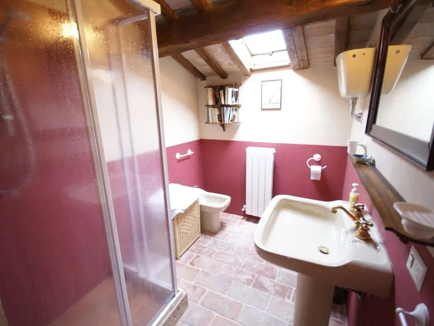 Belvilla by OYO Spacious Villa in Treia With Pool