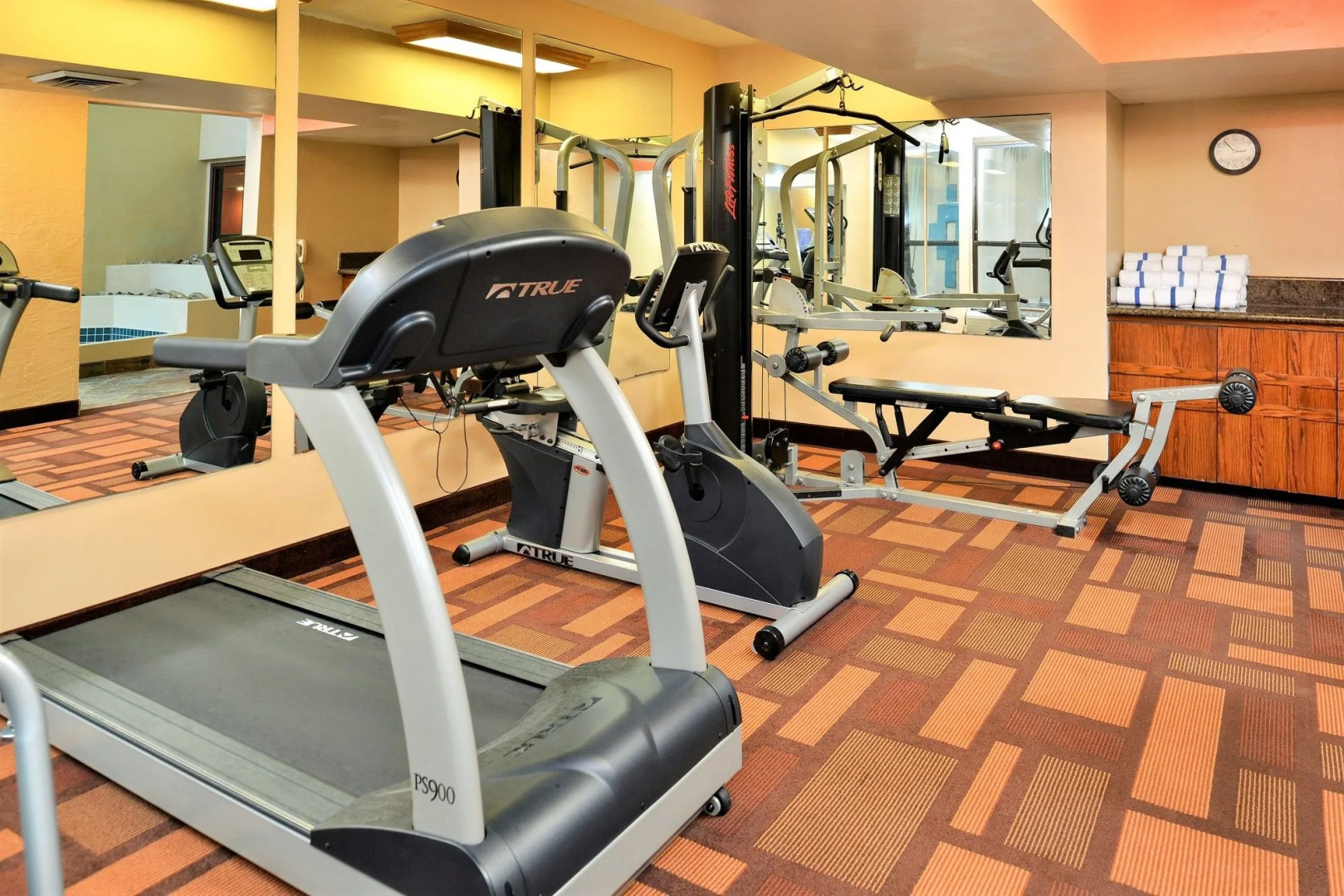 Holiday Inn Express & Suites Phoenix - Tempe by IHG