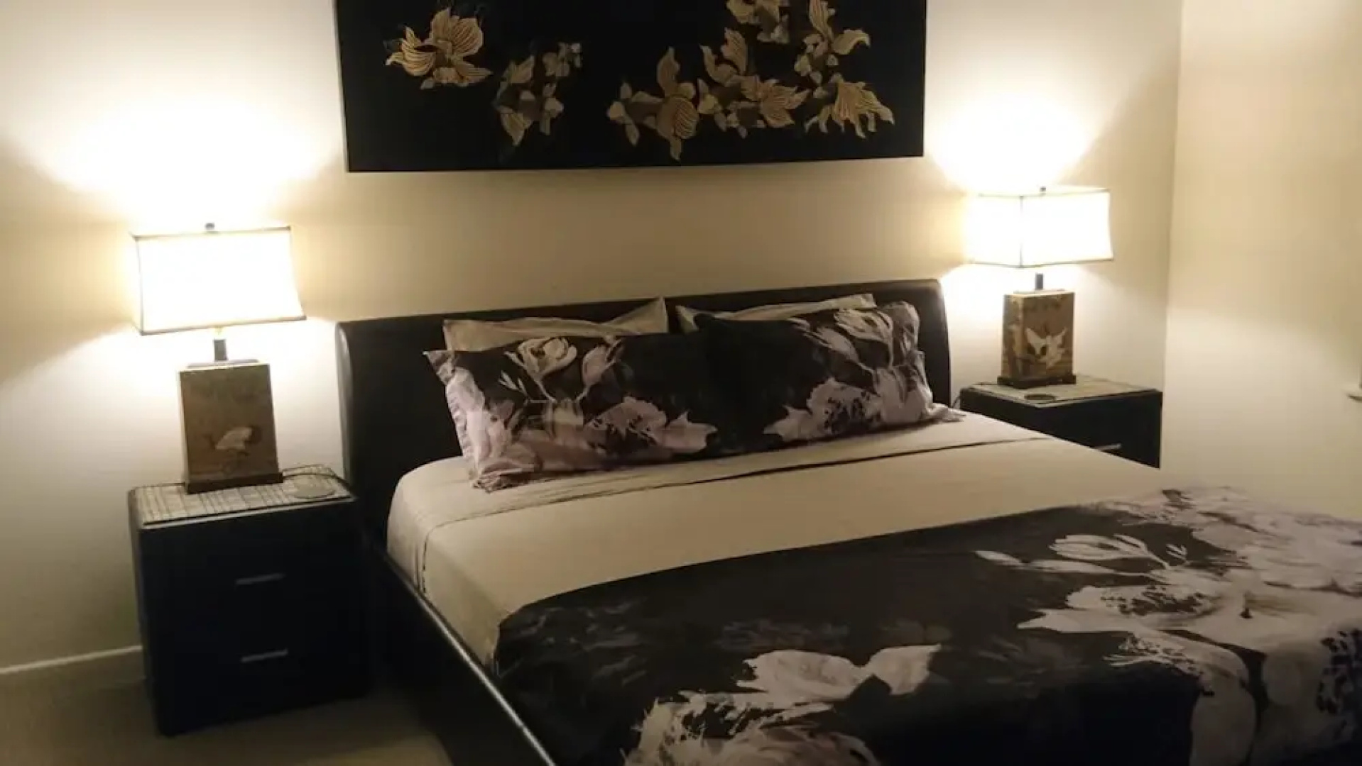 Palm Lakeside - Bowen, Whitsundays Wifi Netflix Private Cool Luxury