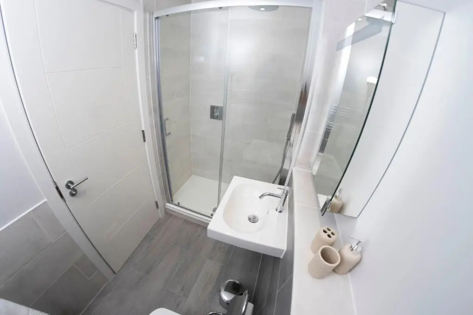 7 Putsborough - Luxury Apartment at Byron Woolacombe, only 4 minute walk to Woolacombe Beach!