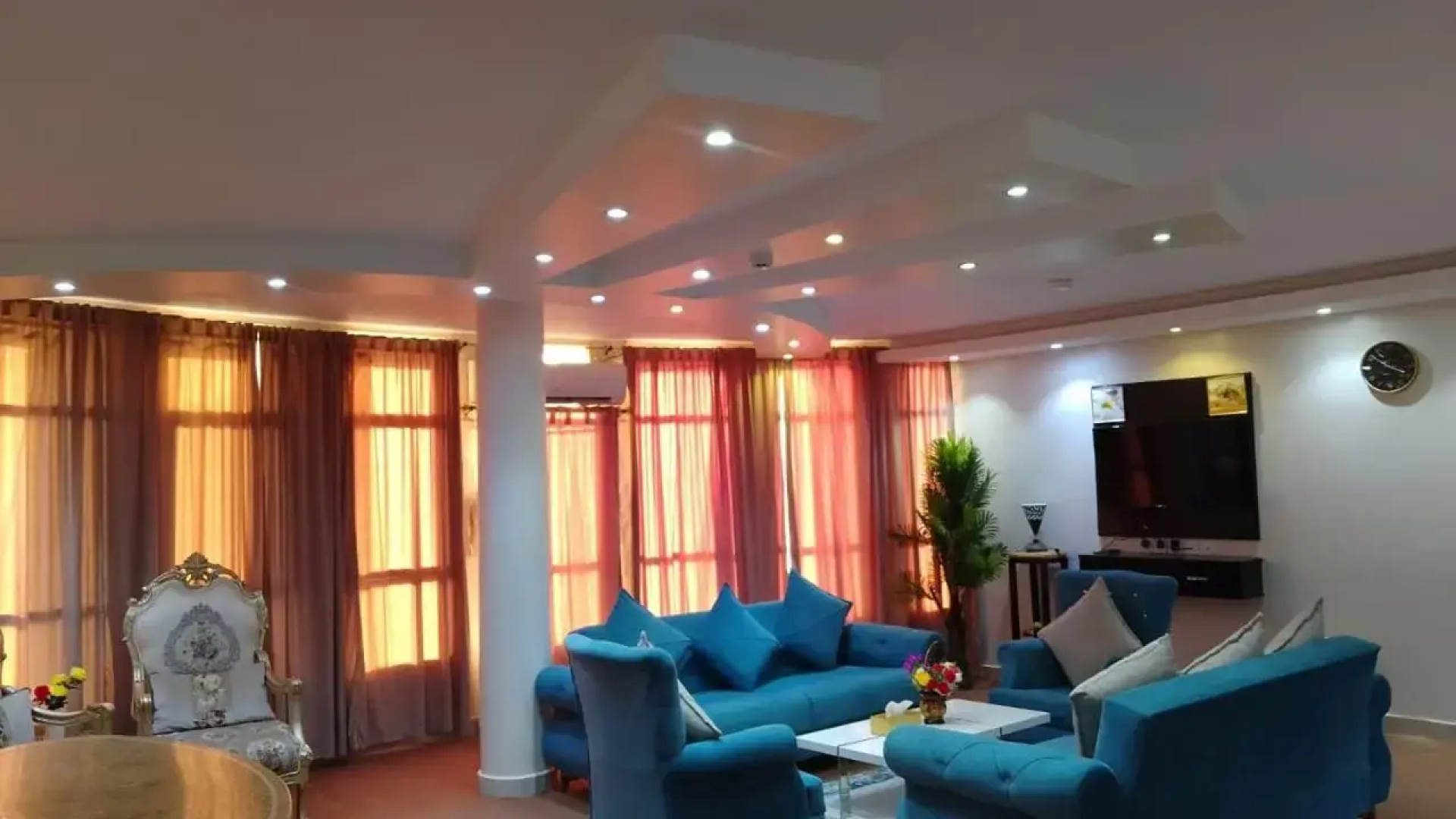 Desert Rose Hotel