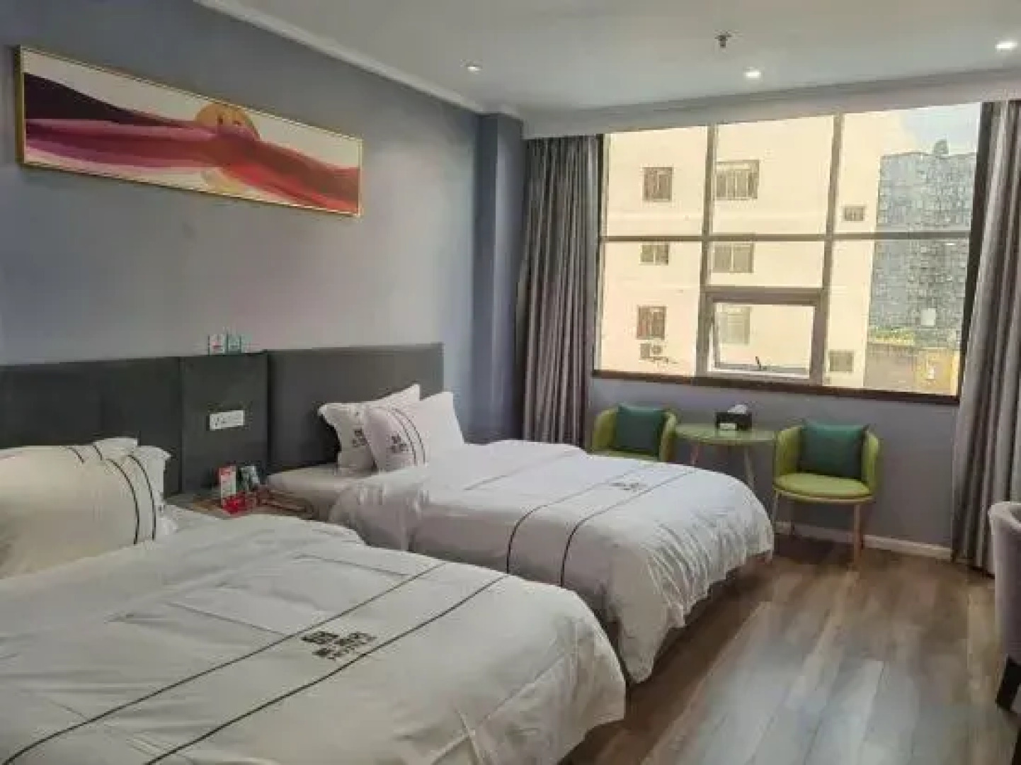 Pai Hotel (Lichuan Shopp Plaza)