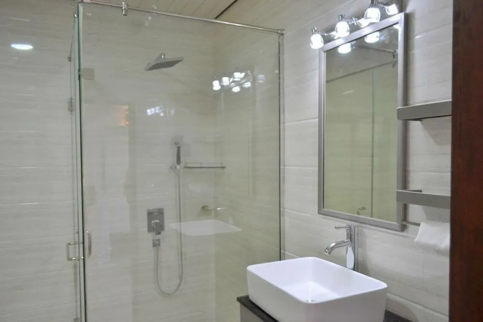 OYO 483 Kabalana Villa