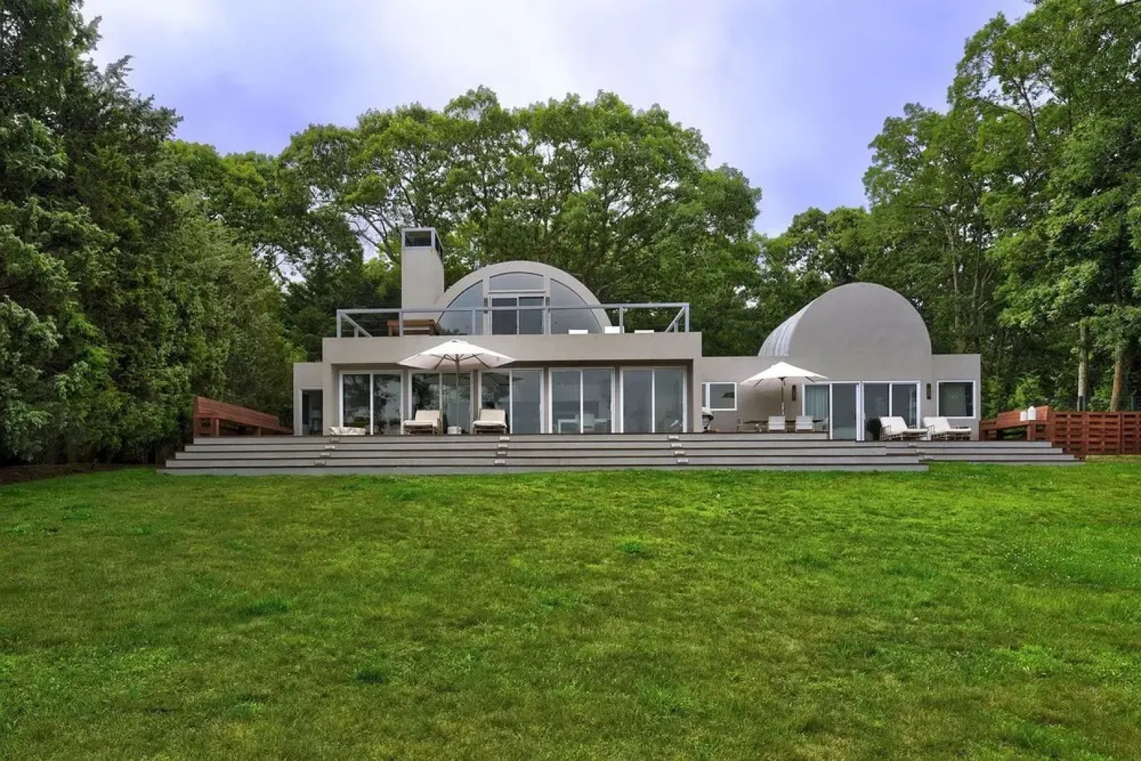 Sunset Villa by Rove Beachfront w Deck Pool