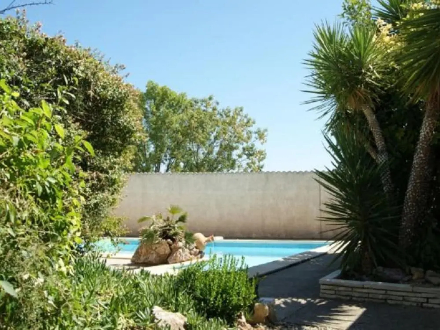 Completely Enclosed Villa With Private Swimming Pool and Lots of Privacy