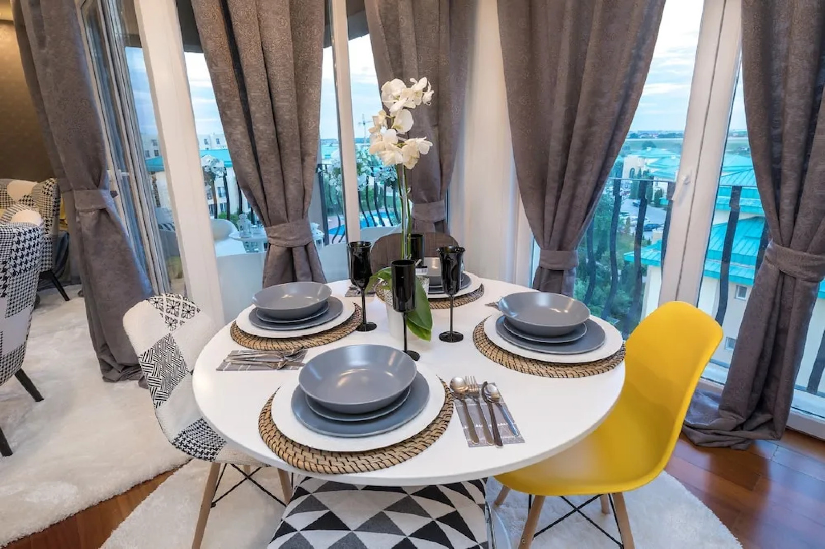 Bucharest Apartments DeLuxe