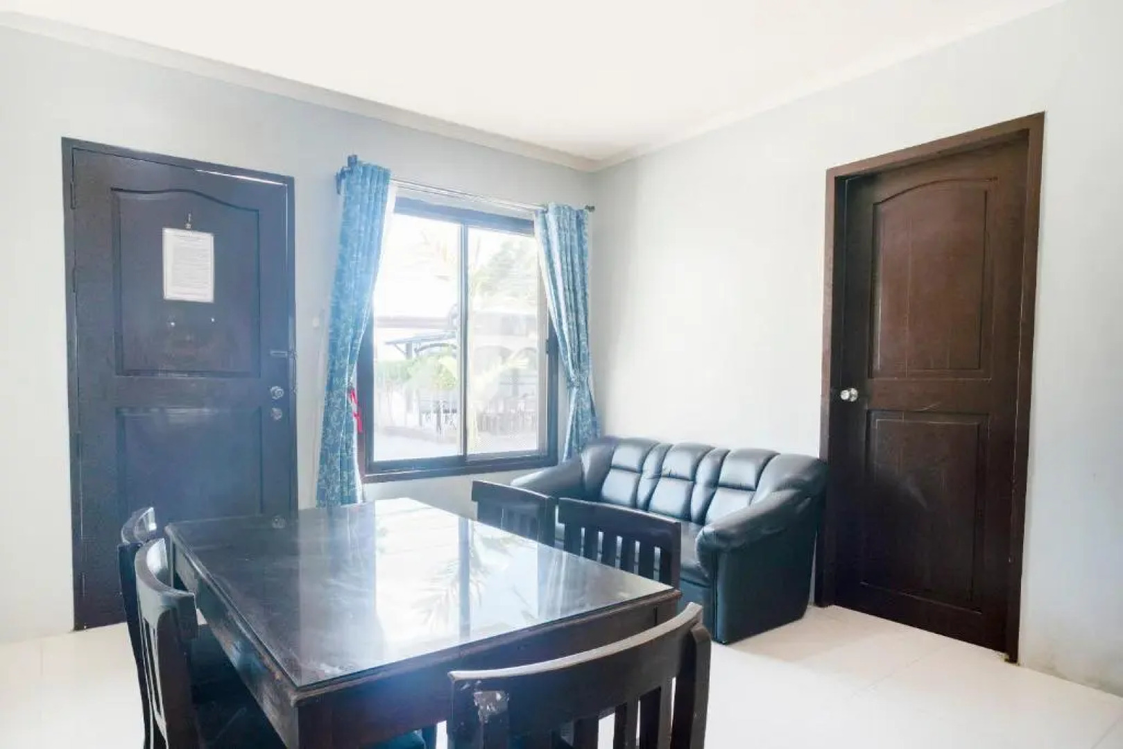 Oyo 557 Samantha'S Apartelle