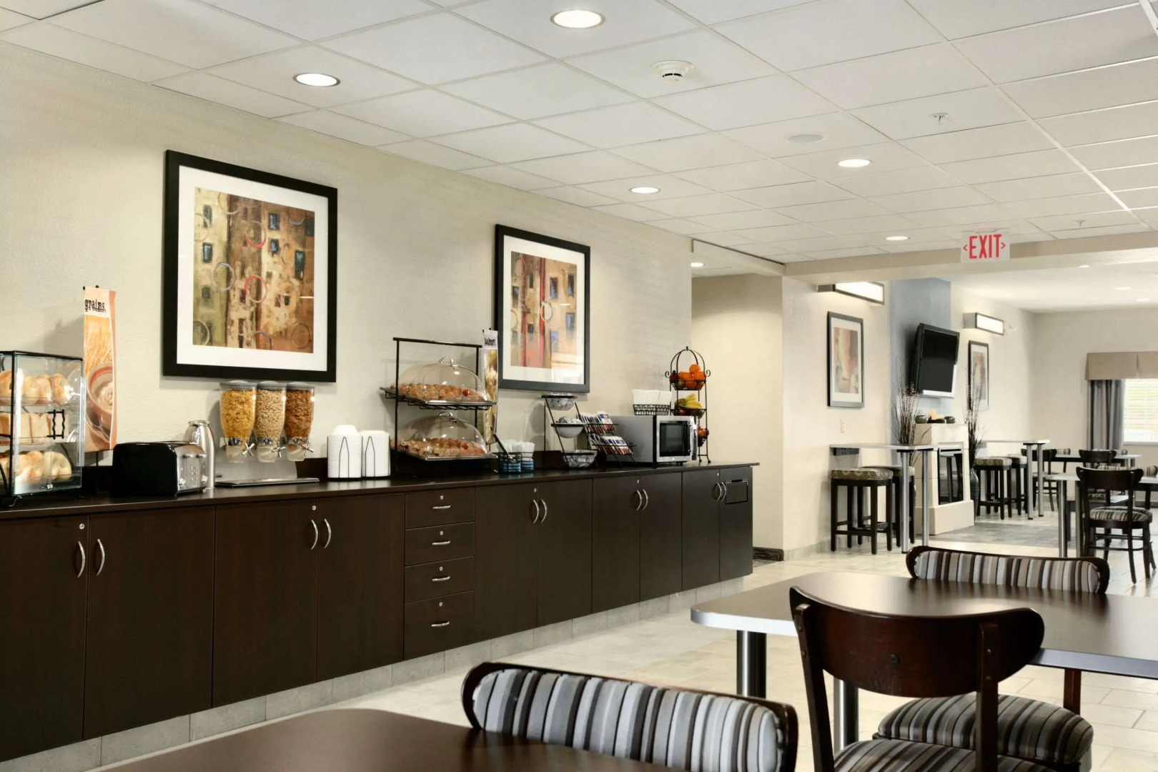 Microtel Inn & Suites by Wyndham Geneva