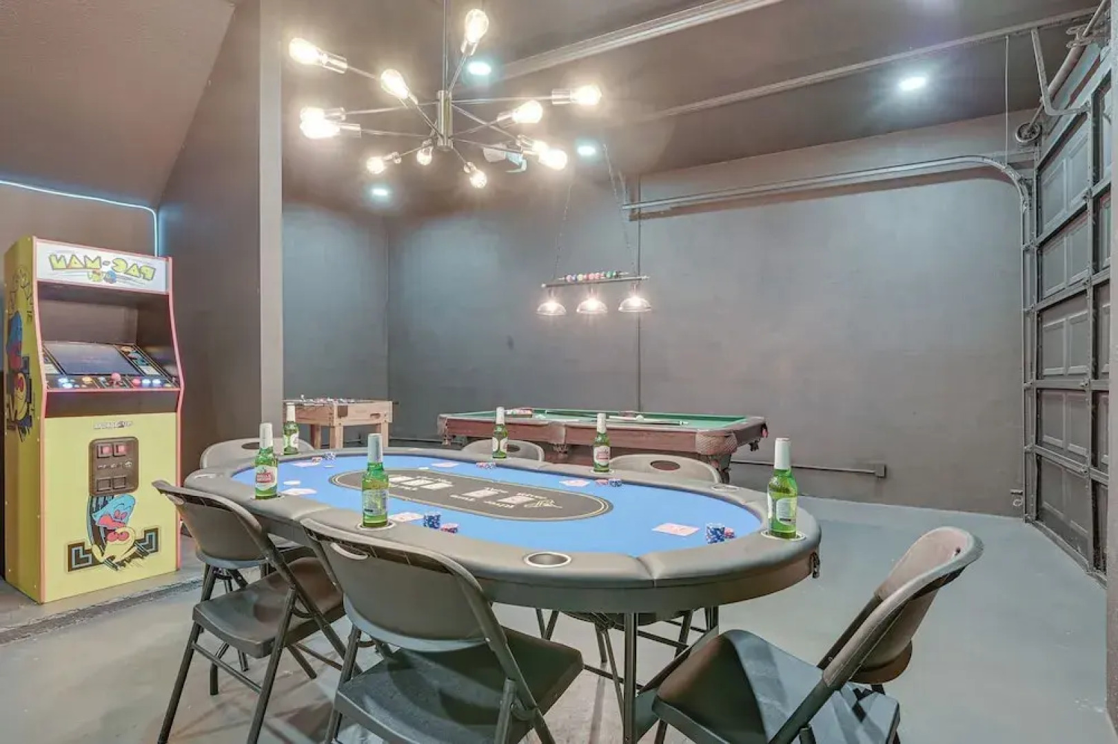 Exciting Valrico Villa w/ Private Pool & Game Room