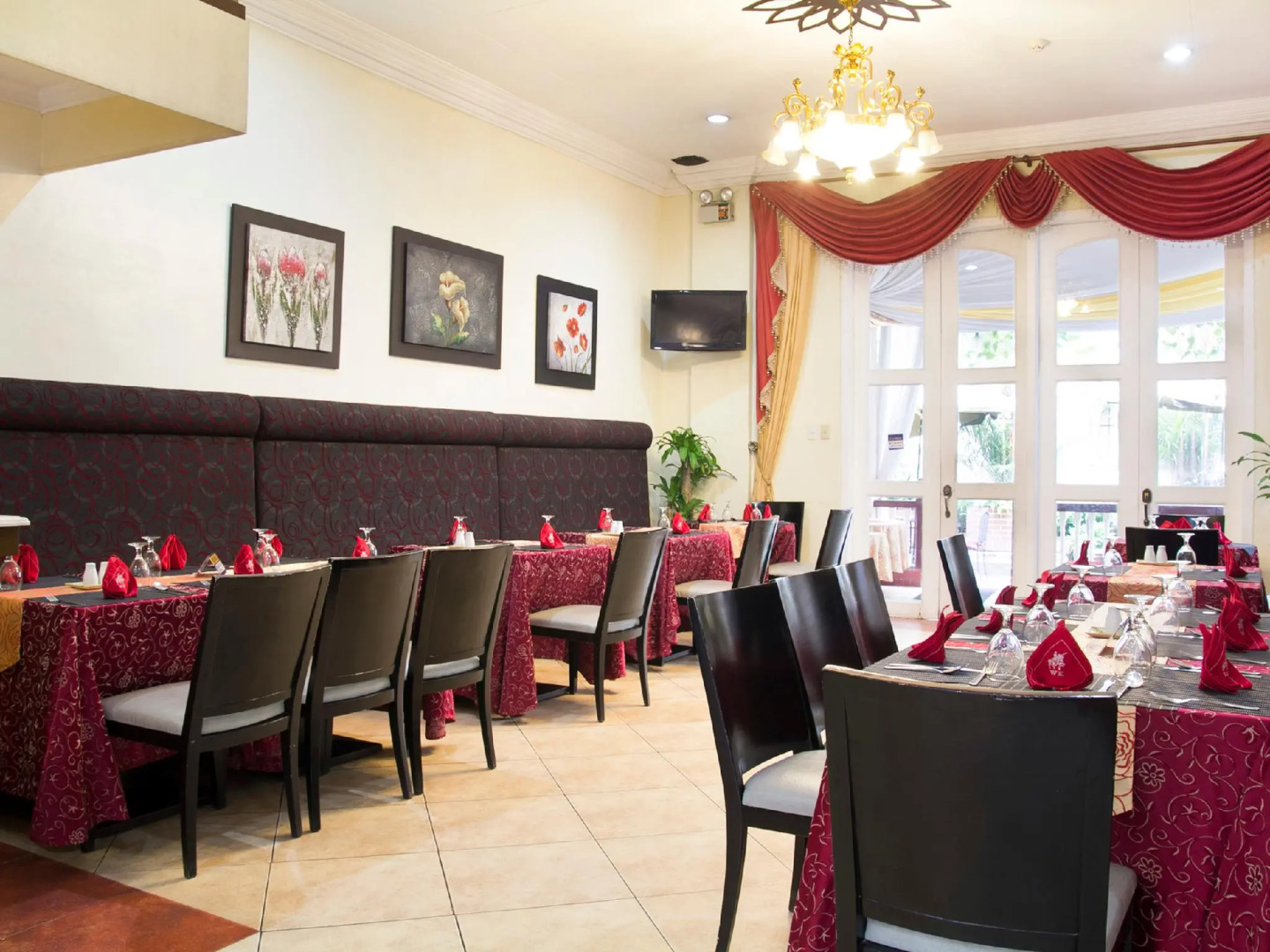 White Knight Hotel Intramuros