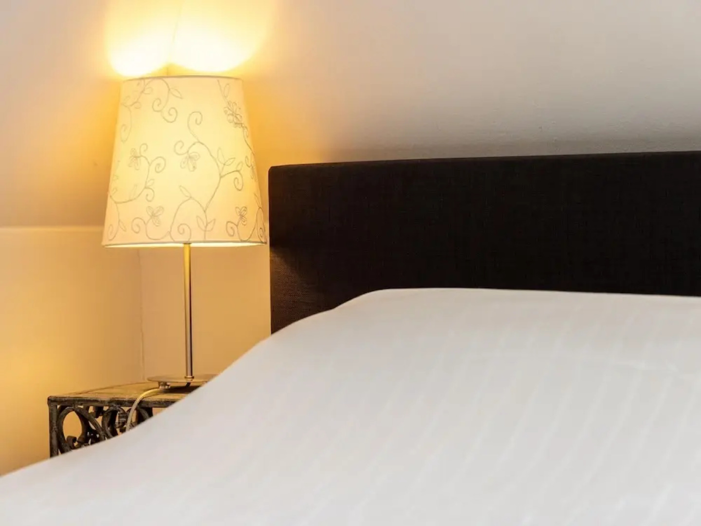 Canal-side Bungalow Stay