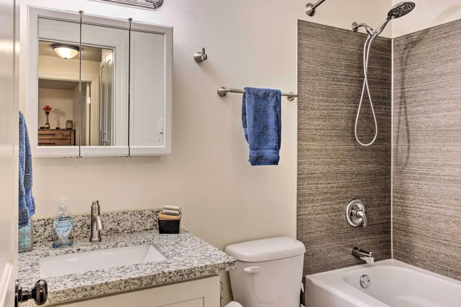 Modern Tacoma Apartment 7 Mi to Dtwn!