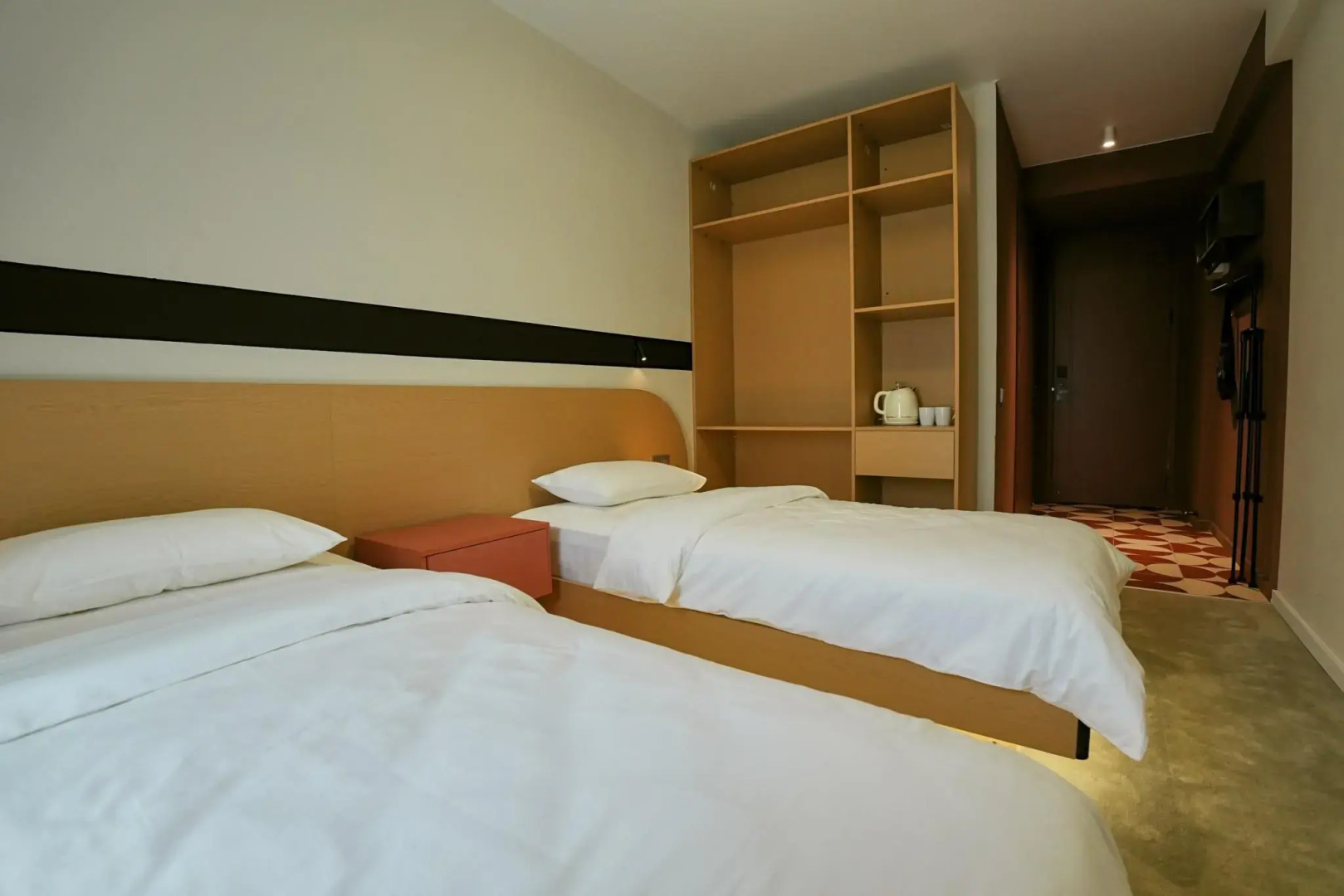 Nomad Camp (Номад Кэмп)