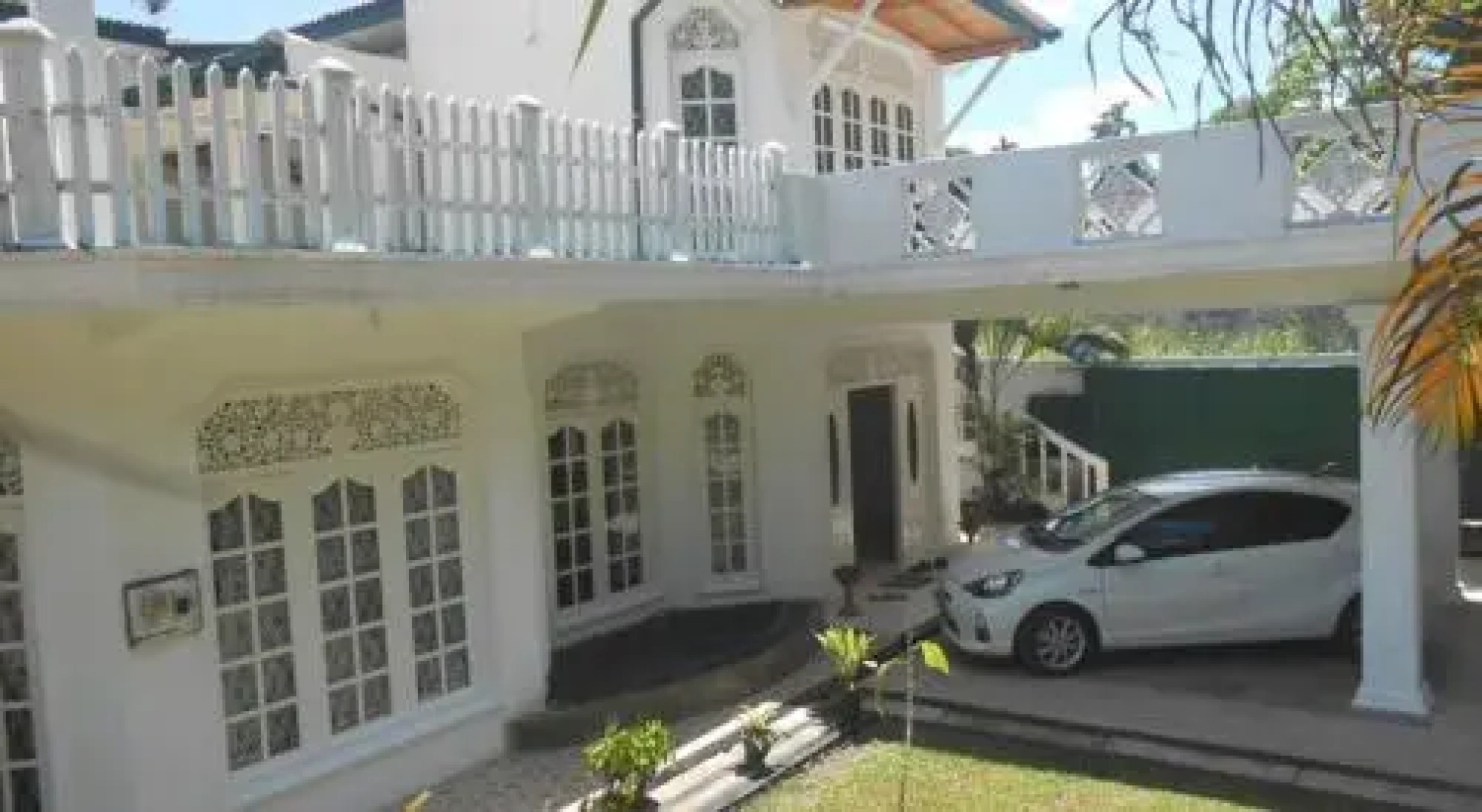 Sethsura Grand Hotel