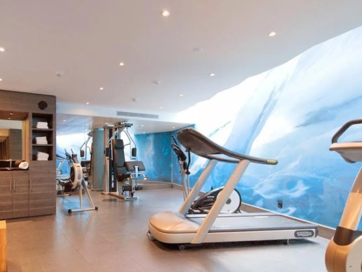 Hotel Agora Swiss Night by Fassbind