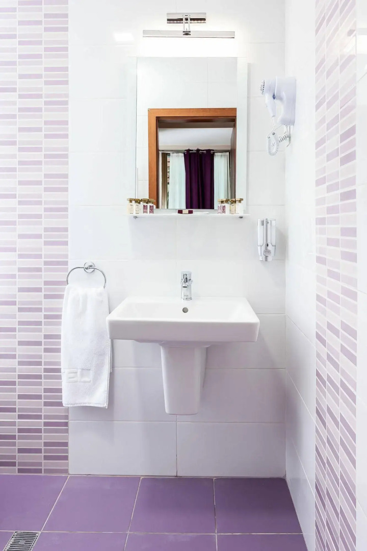 Modern Inn Boutique Hotel