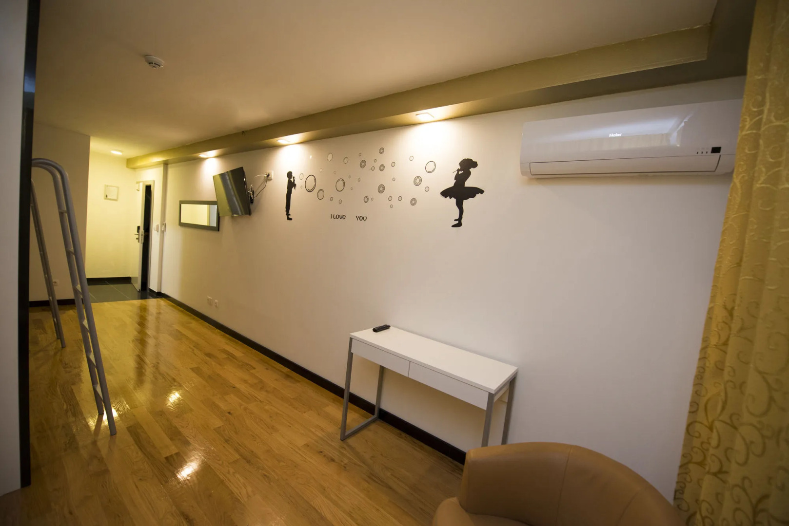 All Saints B&B Kastela