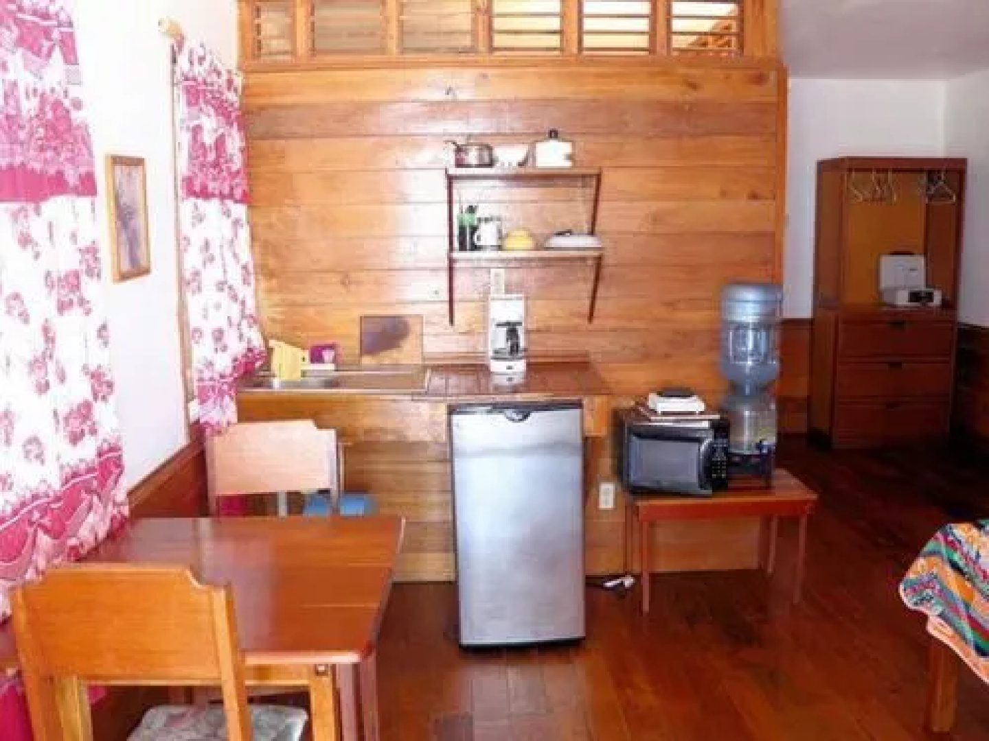 Maya Breeze Inn
