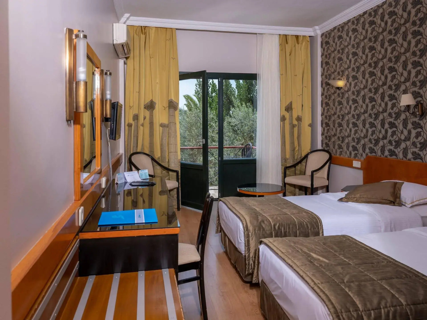 Assos Eden Gardens Hotel