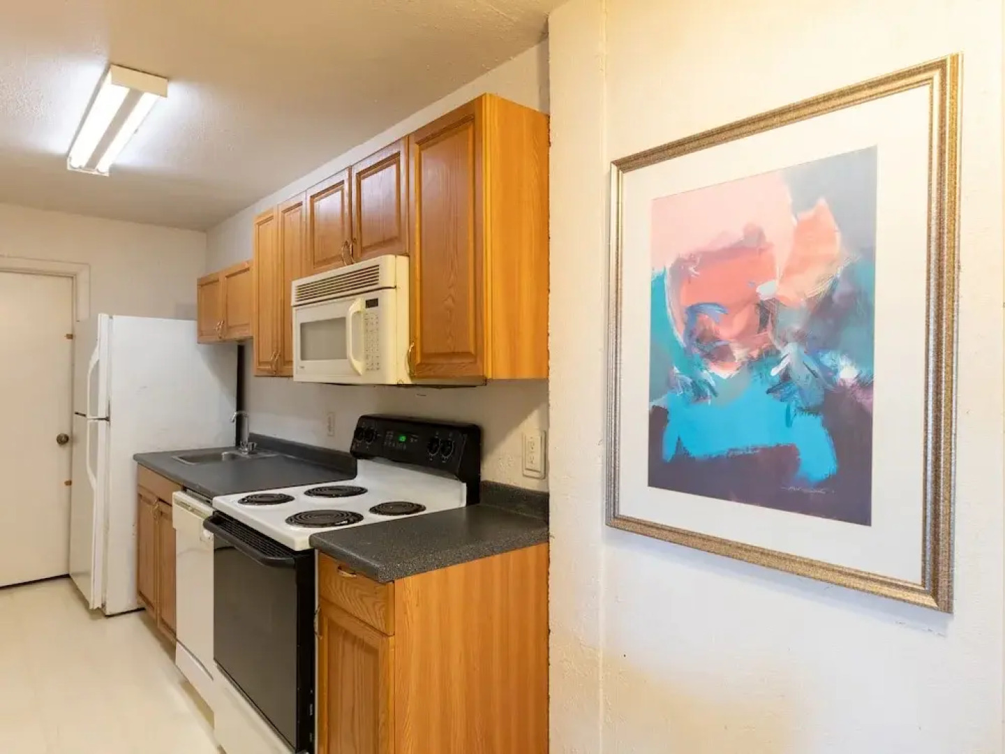 Hotel O Bay City, TX-35