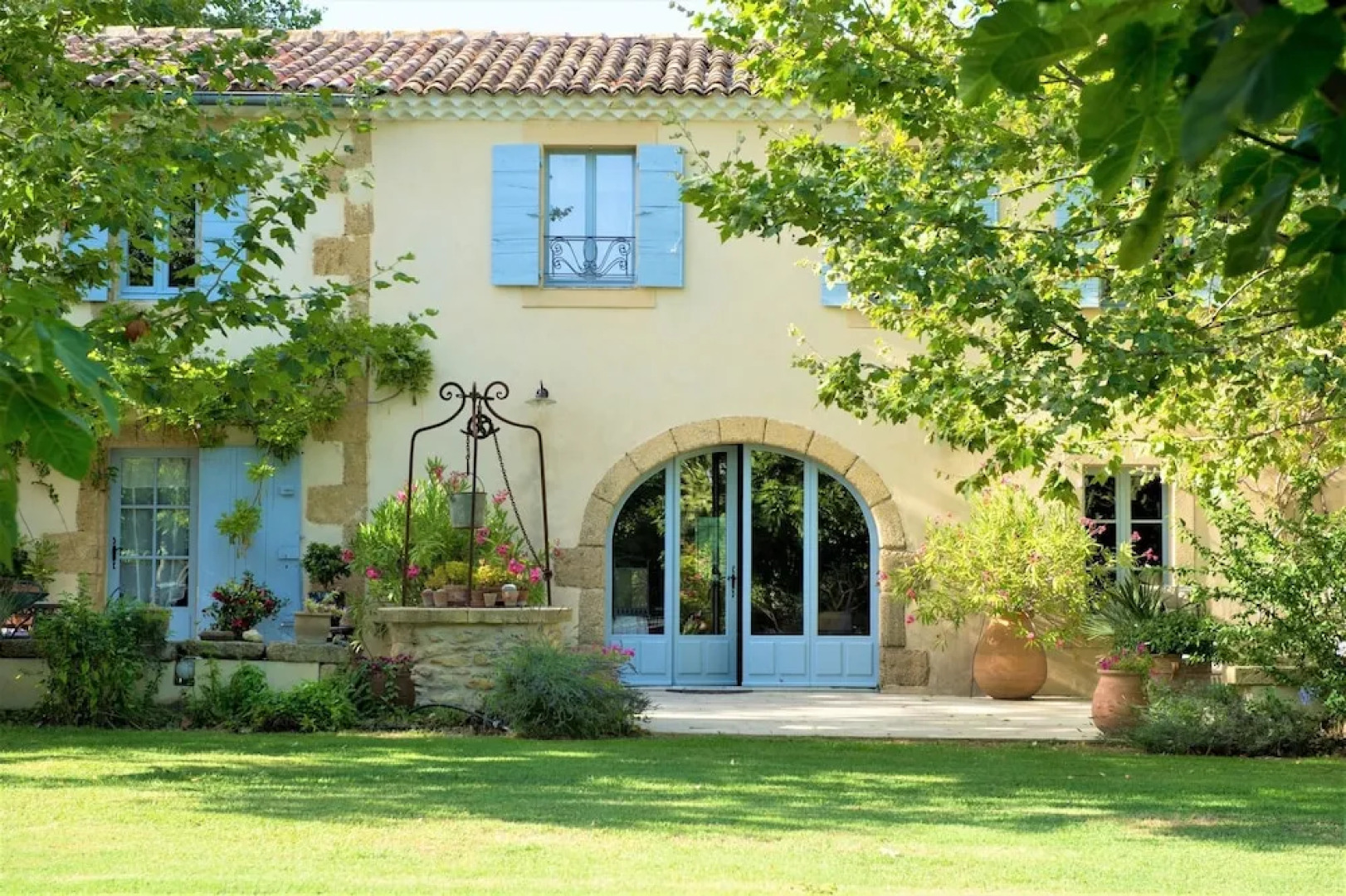 Mansion With 5 Bedrooms in Grans, With Pool Access, Furnished Garden a