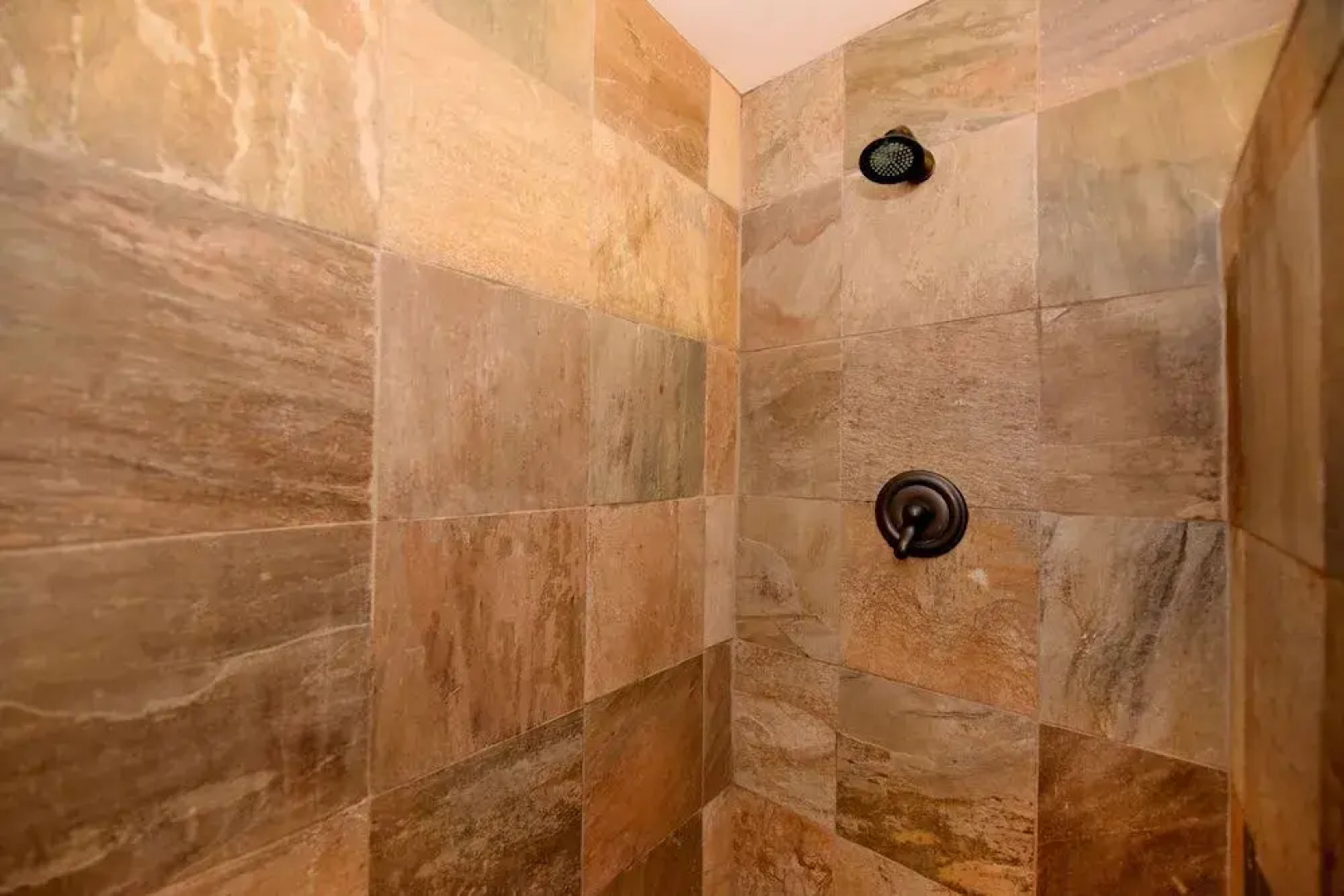 Aina Nalu I104 by RedAwning