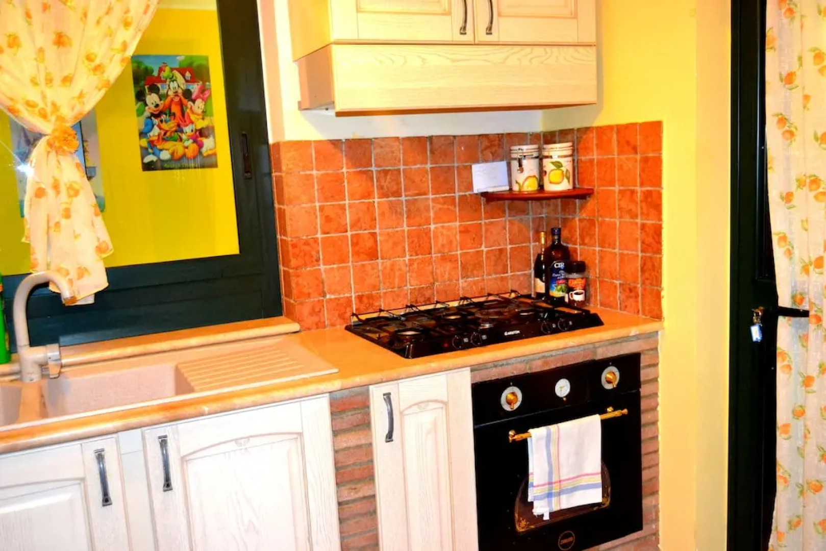 Holiday House & Events With Private Pool in the Center of Sicily