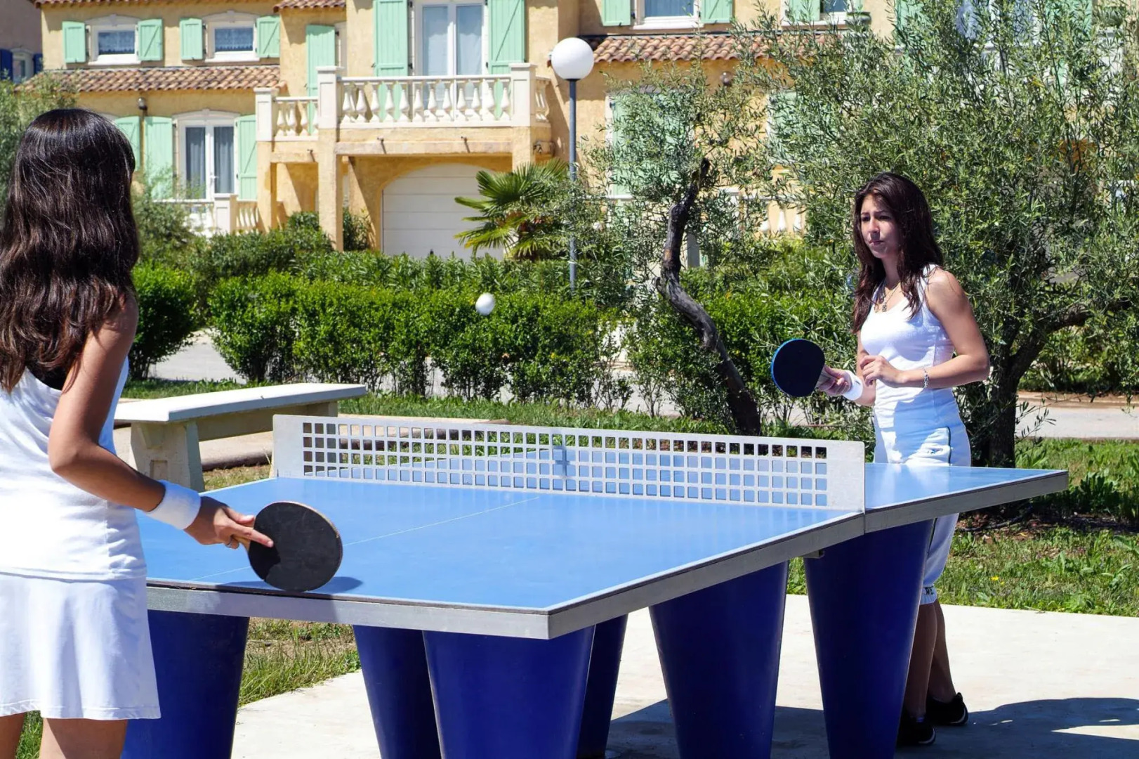 Terraced house with air conditioning in the residence Le Clos des Oliviers