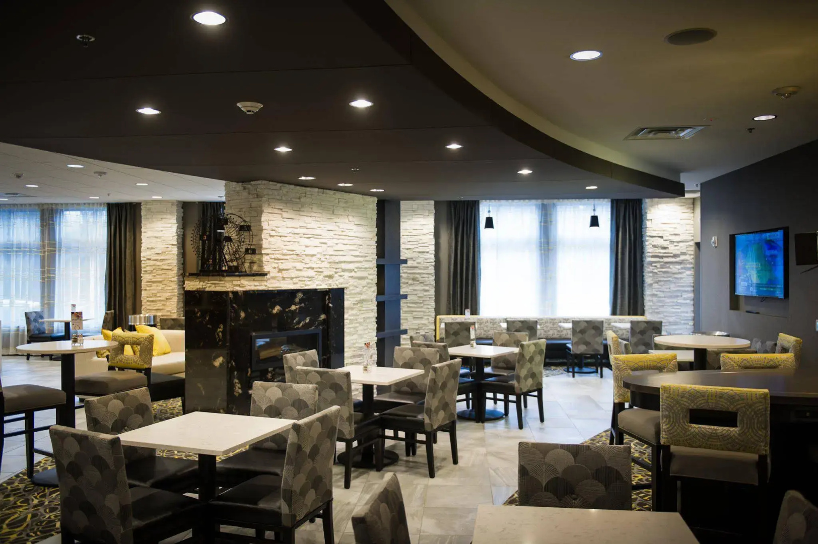 Holiday Inn Express & Suites Madison Central by IHG