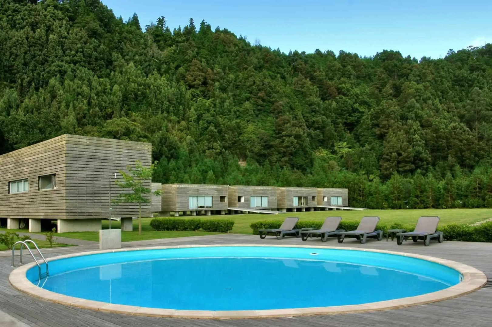 Furnas Lake Forest Living